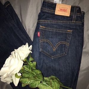 Low Rise Bootcut Levi’s jeans